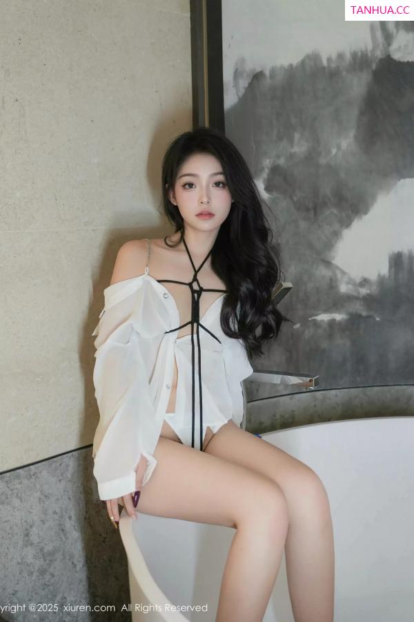   [XiuRen]高清写真图 2025.03.17 No.10025 白琮瑗 美臀性感第35张图片